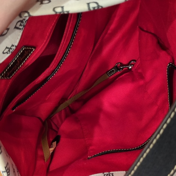 Dooney & Bourke White And Black monogtam Shoulder Hobo Bag Turnlock With Dustbag - Picture 12 of 17